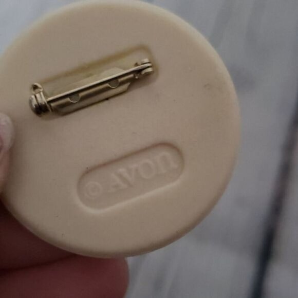 Vintage SIGNED AVON FLOWER BROOCH PIN - Picture 2 of 7